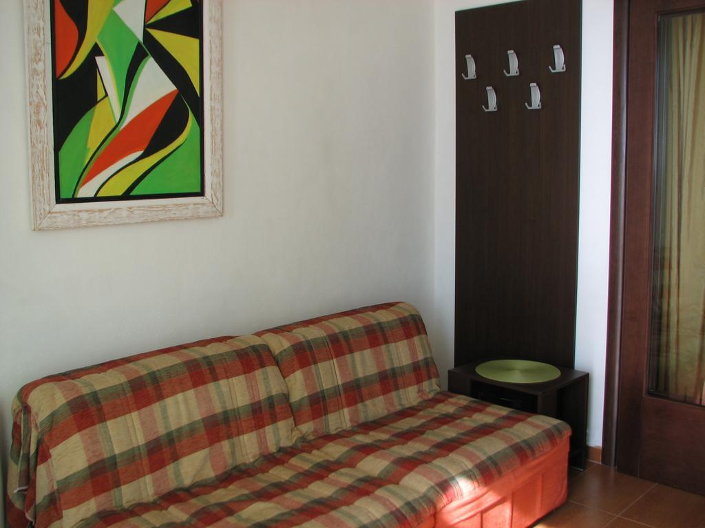 R-Club Old Town Apartments بودفا الغرفة الصورة
