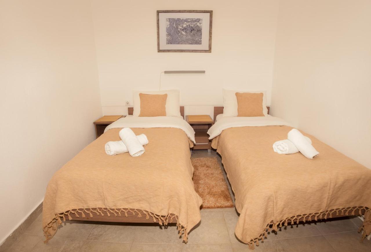 R-Club Old Town Apartments بودفا المظهر الخارجي الصورة