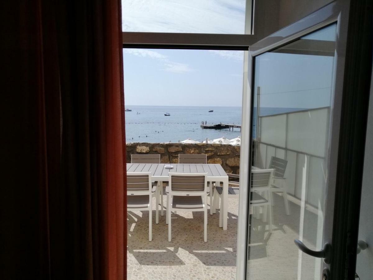 R-Club Old Town Apartments بودفا المظهر الخارجي الصورة